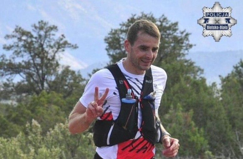 Rafał Jura nie miał sobie równych! Bielski policjant triumfował w górskim półmaratonie