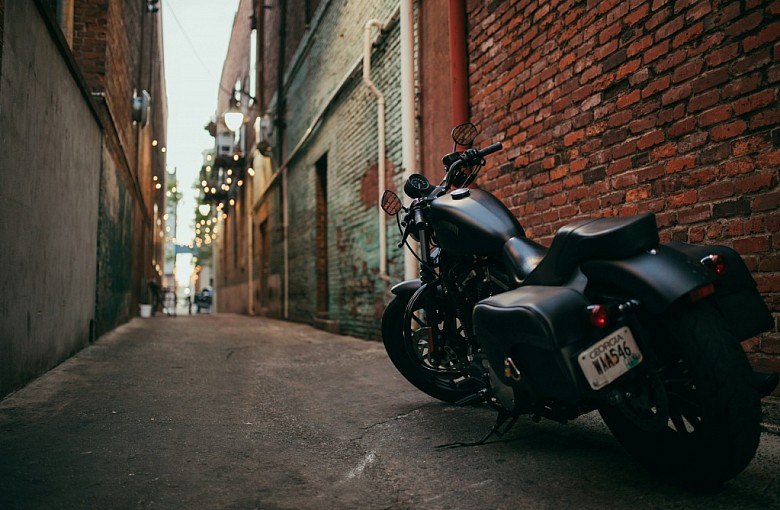 Motocykl z USA - droga od aukcji w Ameryce do rejestracji w Polsce