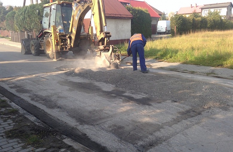 Sfrezowano próg zwalniający w Leśnej