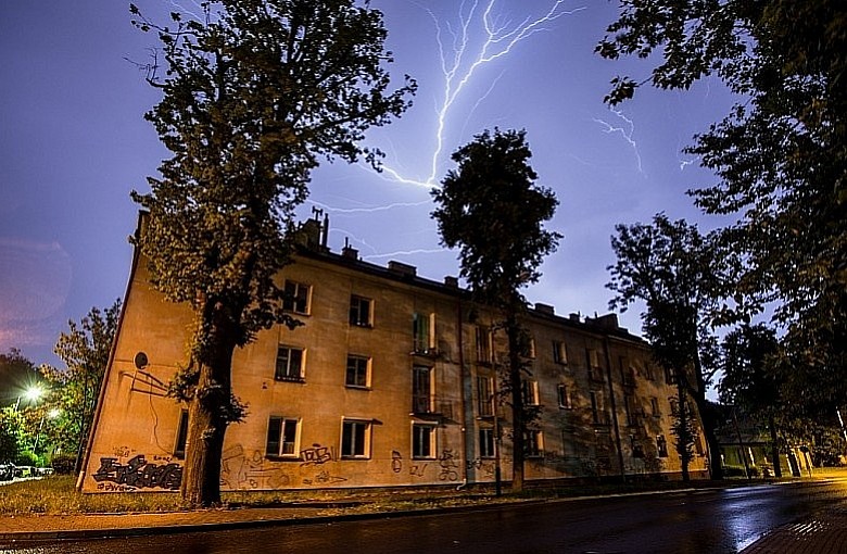 Powiat Bielski. Synoptycy zapowiadają silny deszcz z burzami