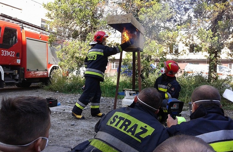 Ćwiczenia z technik gaszenia pożarów