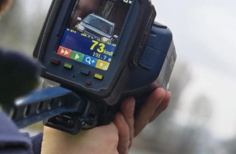 Bielskie Drogi. Policjanci z prowadzą dziś akcję „Prędkość”