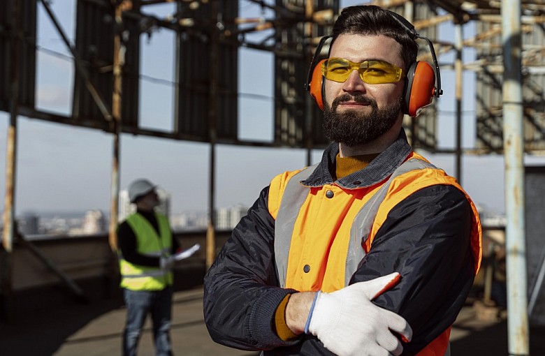 Kto odpowiada za stan BHP w zakładzie pracy?