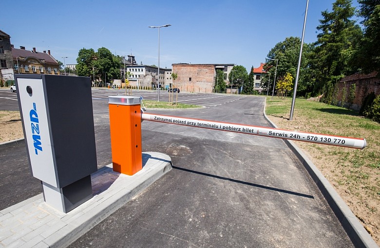 Bielsko-Biała: Opłaty na parkingach wewnętrznych do góry