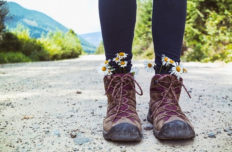 Trekkingi damskie - buty nie tylko na wędrówki