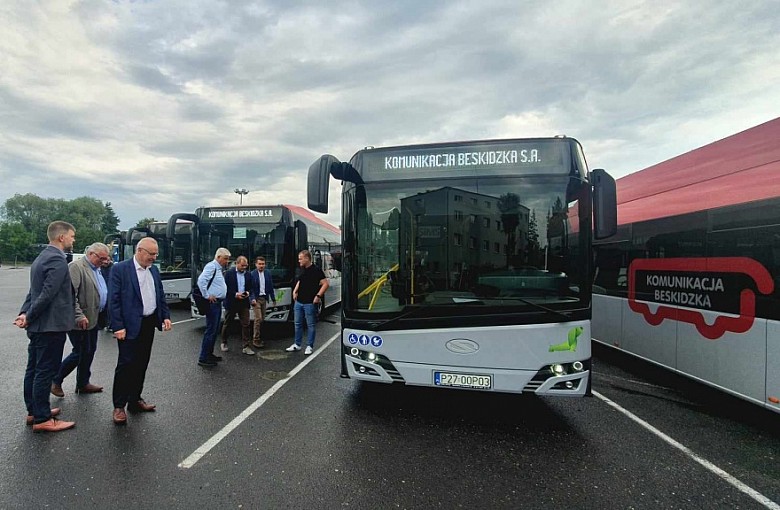 Nowe autobusy będą woziły mieszkańców powiatu bielskiego